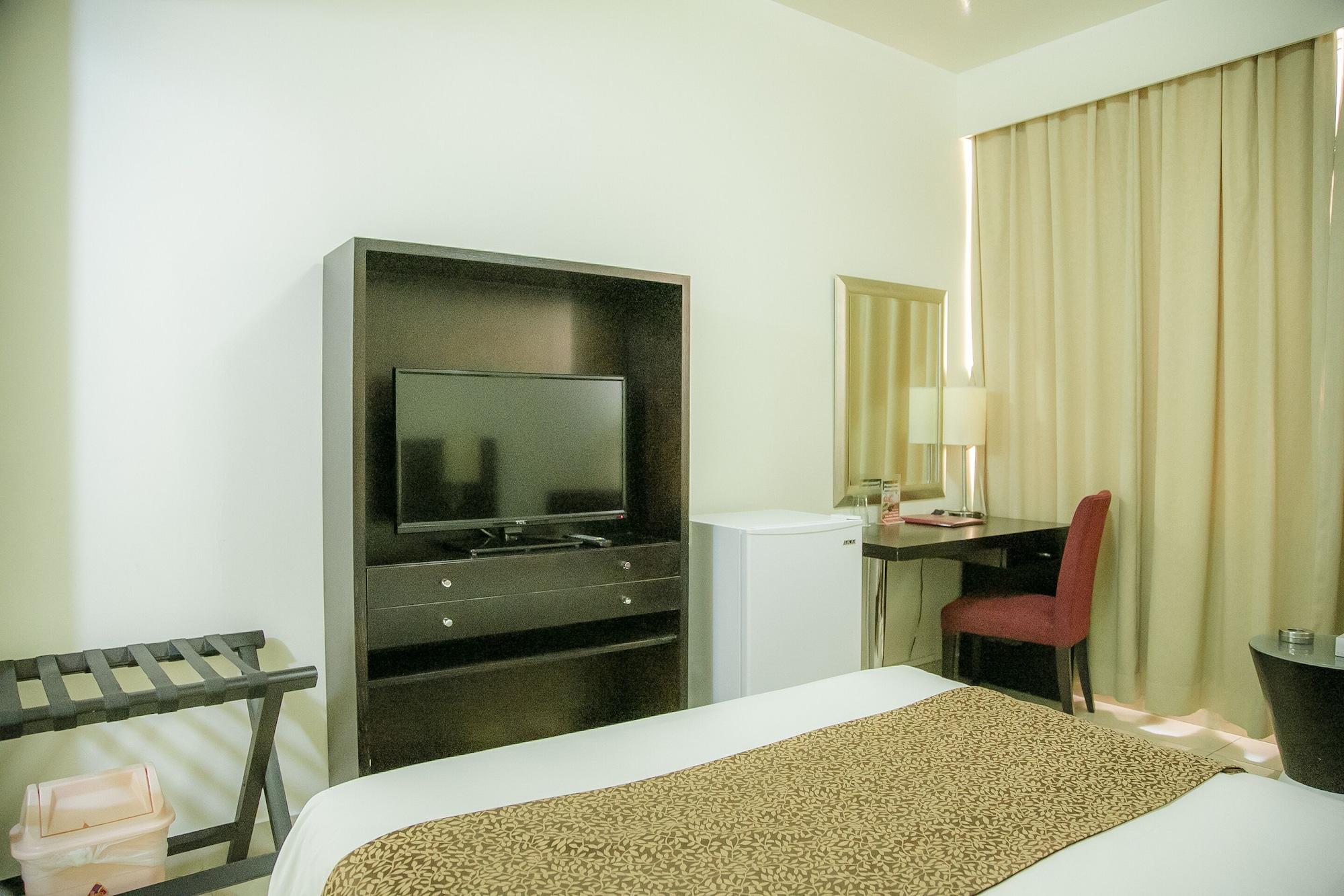 Phoenicia Grand Hotel Dubaj Zewnętrze zdjęcie