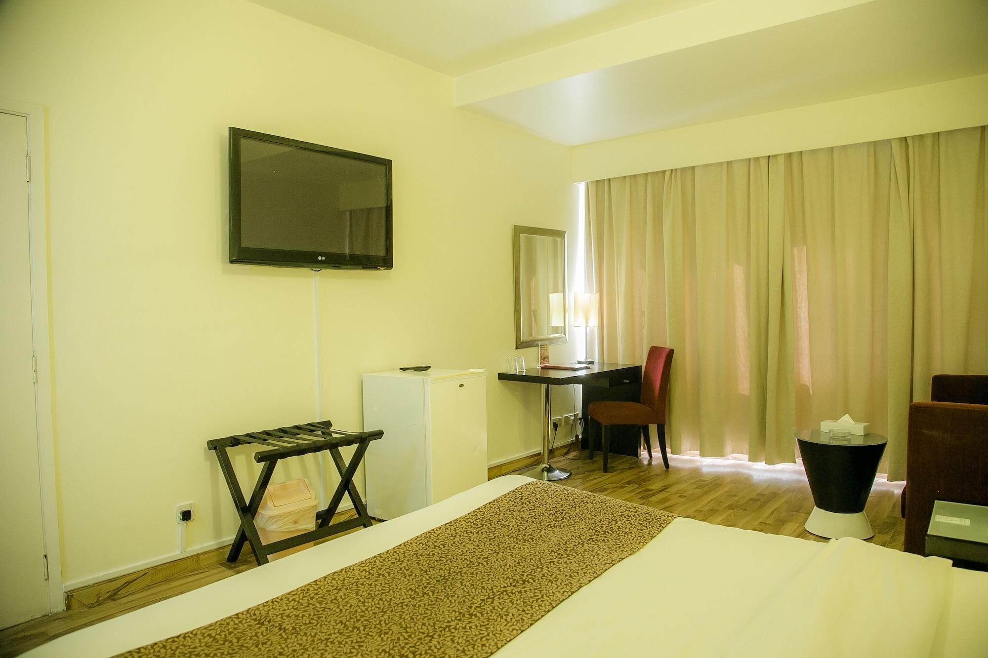 Phoenicia Grand Hotel Dubaj Zewnętrze zdjęcie