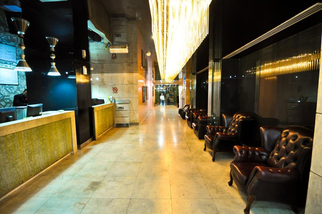 Phoenicia Grand Hotel Dubaj Zewnętrze zdjęcie