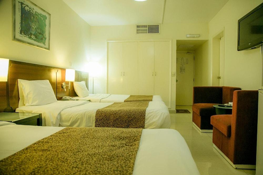 Phoenicia Grand Hotel Dubaj Zewnętrze zdjęcie