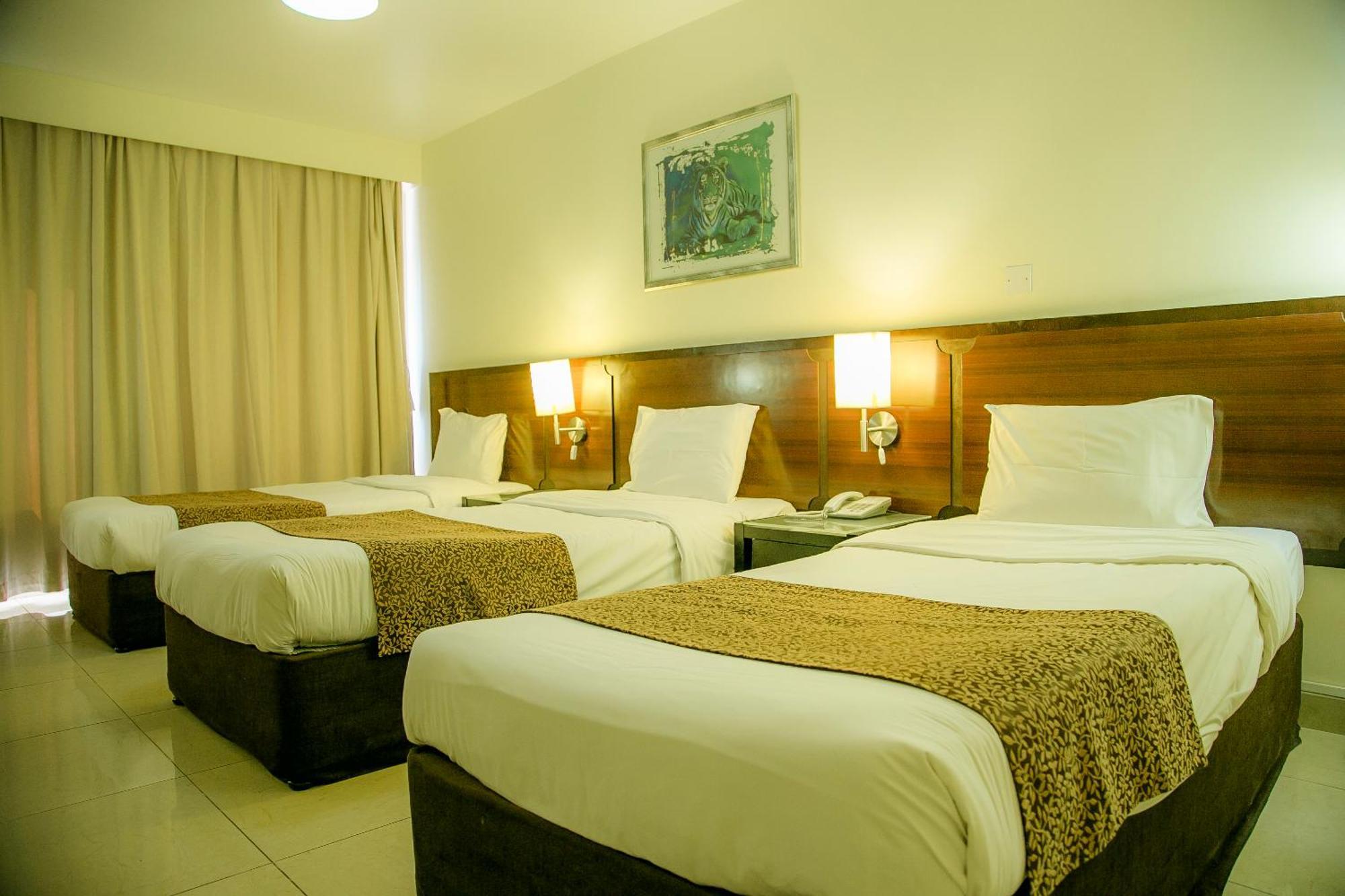 Phoenicia Grand Hotel Dubaj Zewnętrze zdjęcie